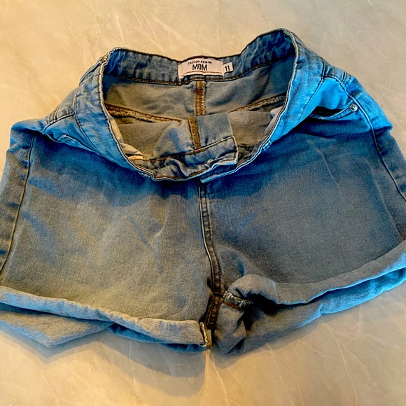 Refuge Denim MOM Shorts 🩳 - Picture 3 of 3